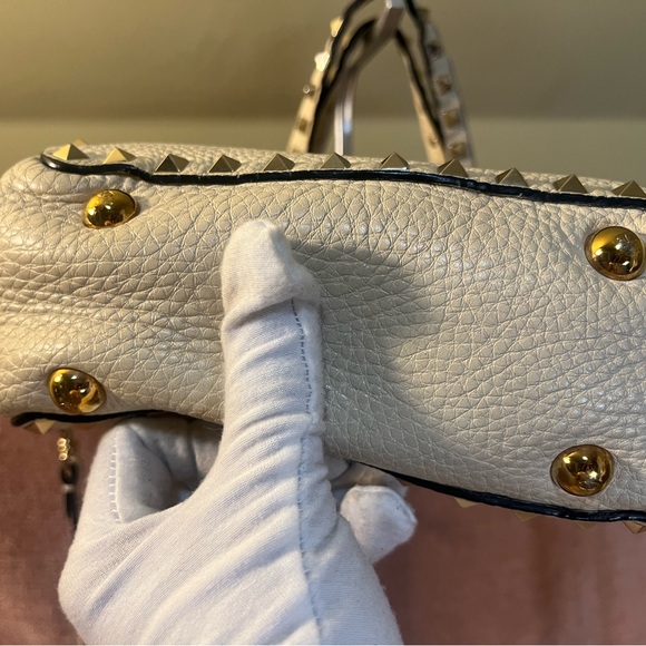 Valentino Garavani Mini Rockstud Grainy Calfskin Bag - Picture 6 of 16